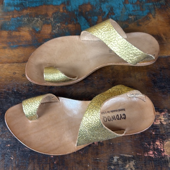 Cydwoq classic Hillary Sandals in crackled gold finish. 
New! - Picture 2 of 6